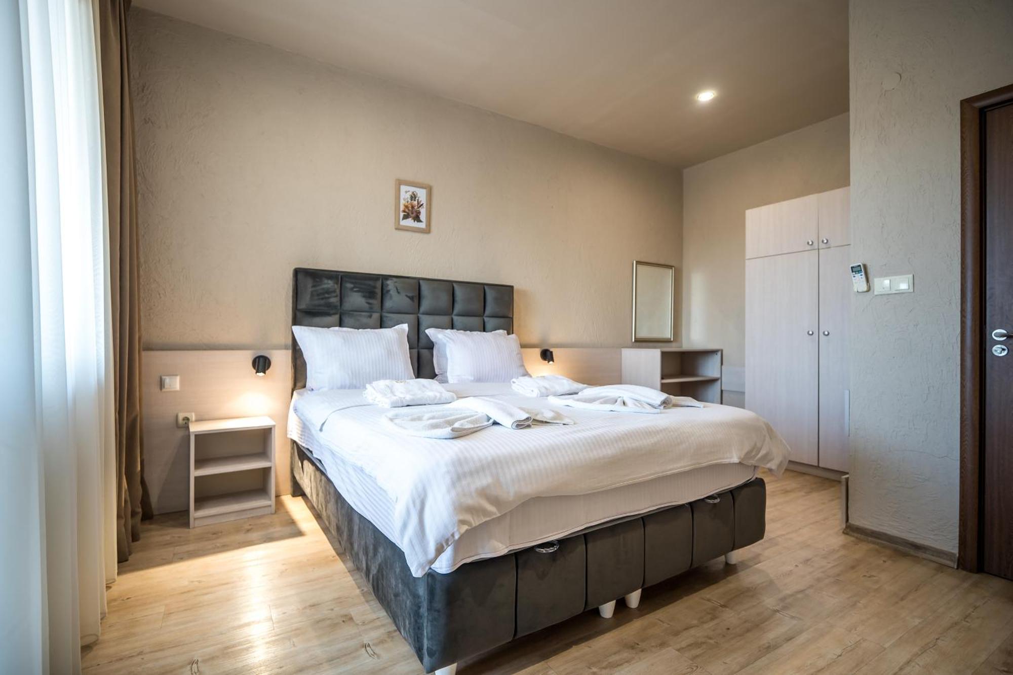 Hotel Royal Bath Banya  Exterior photo